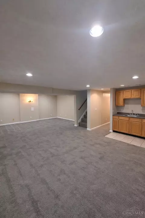 Living - 8724 Galecrest Dr, Hamilton Township, OH 45039 photo 4 of 4