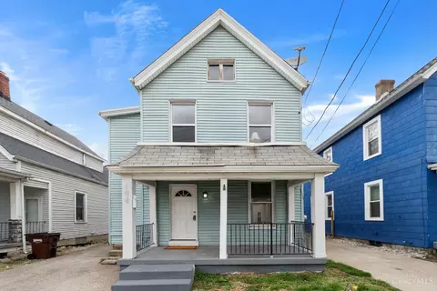 106 Township Ave, Elmwood Place, OH 45216