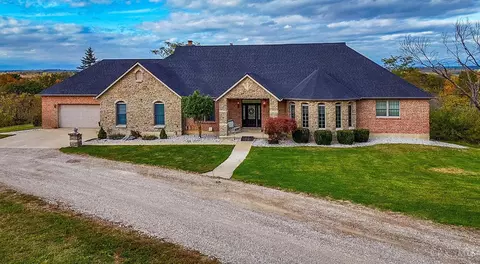 1614 Hogue Rd, Hamilton, OH 45013