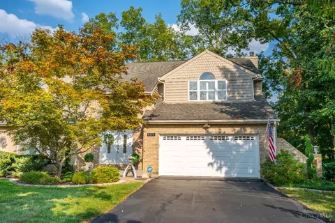 8222 Riversedge Cir, Maineville, OH 45039