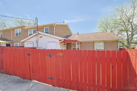 Exterior - 2009 Sunset Dr, Hamilton, OH 45013 photo 9 of 9