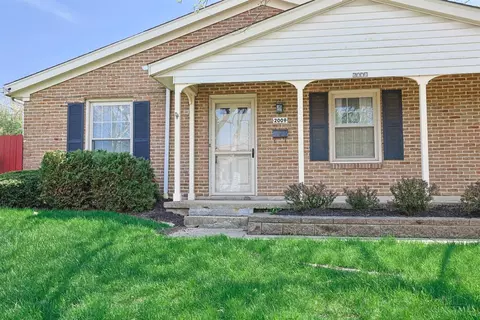 Exterior - 2009 Sunset Dr, Hamilton, OH 45013 photo 3 of 9