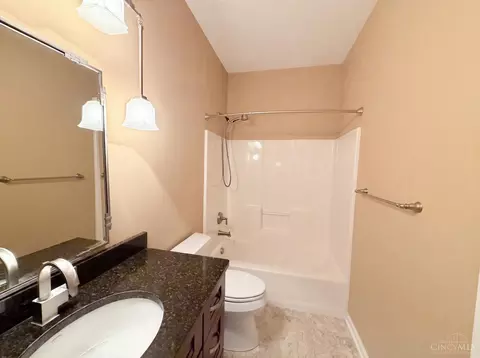 Bath - 8016 Stonegate Dr, Cincinnati, OH 45255 photo 1 of 4