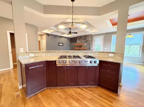 Kitchen - 8016 Stonegate Dr, Cincinnati, OH 45255 photo 3 of 5