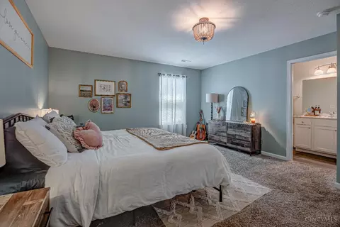 Bedroom - 2618 Ruby Ln, Middletown, OH 45044 photo 3 of 4