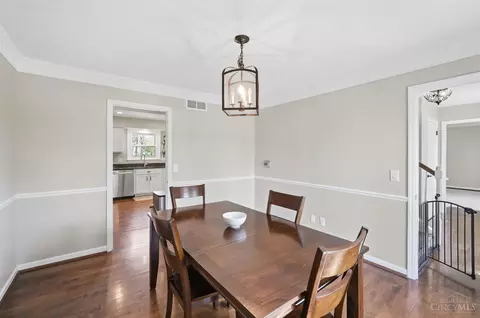Dining - 660 Brandy Way, Cincinnati, OH 45244 photo 4 of 4