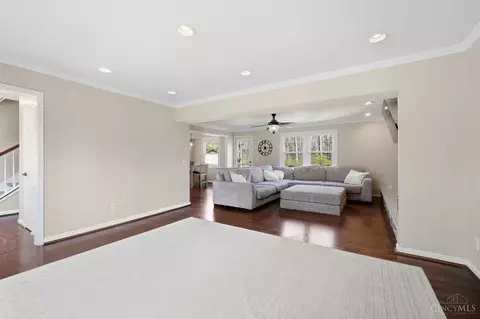 Living - 660 Brandy Way, Cincinnati, OH 45244 photo 3 of 7