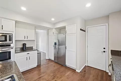 Kitchen - 660 Brandy Way, Cincinnati, OH 45244 photo 5 of 9