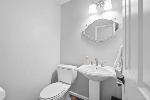 Bath - 660 Brandy Way, Cincinnati, OH 45244 photo 1 of 6