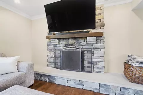 Living - 660 Brandy Way, Cincinnati, OH 45244 photo 6 of 7