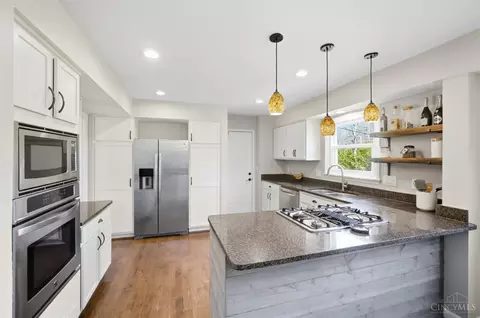 Kitchen - 660 Brandy Way, Cincinnati, OH 45244 photo 4 of 9