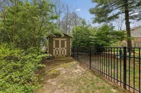 Exterior - 573 Pepper Ridge Rd, Cincinnati, OH 45244 photo 8 of 14