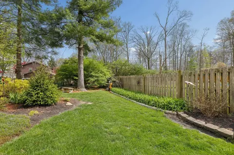 Exterior - 573 Pepper Ridge Rd, Cincinnati, OH 45244 photo 10 of 14
