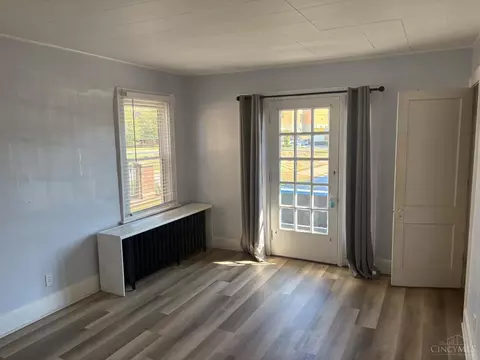 4237 Vine St, Cincinnati, OH 45217 photo 4