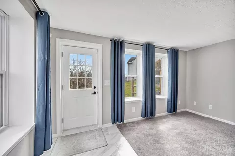 Entry Way - 9697 Fallsridge Ct, Cincinnati, OH 45231 photo 7 of 7