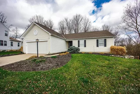 Exterior - 9697 Fallsridge Ct, Cincinnati, OH 45231 photo 8 of 9