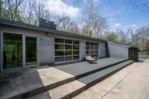8425 Kugler Mill Rd, Cincinnati, OH 45243