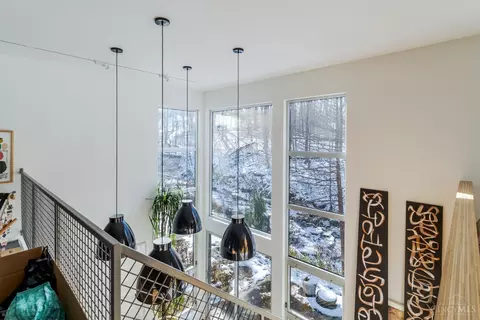 Entry Way - 8425 Kugler Mill Rd, Cincinnati, OH 45243 photo 3 of 3