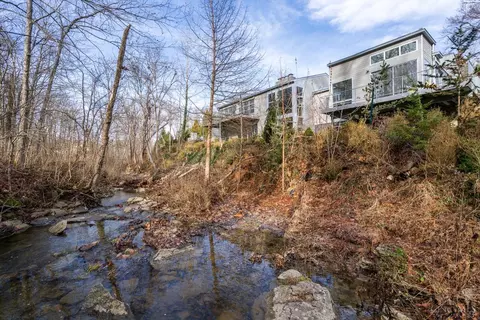 Exterior - 8425 Kugler Mill Rd, Cincinnati, OH 45243 photo 3 of 4