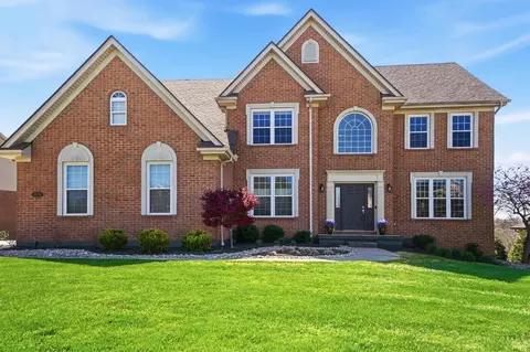 5558 Eden Ridge Dr, Cincinnati, OH 45247