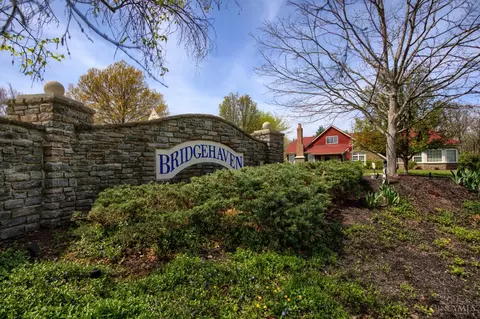 5884 Stonebridge Cir, Milford, OH 45150