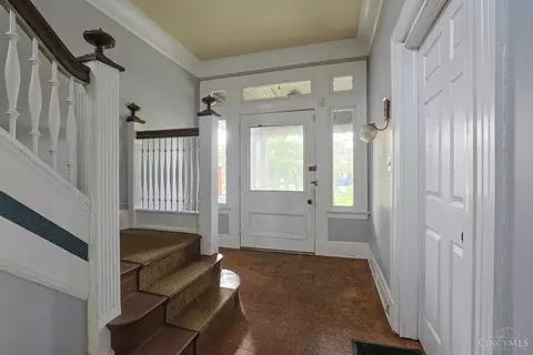Entry Way - 452 Riddle Rd, Cincinnati, OH 45220 photo 1 of 2