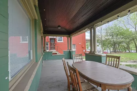 Exterior - 452 Riddle Rd, Cincinnati, OH 45220 photo 2 of 6