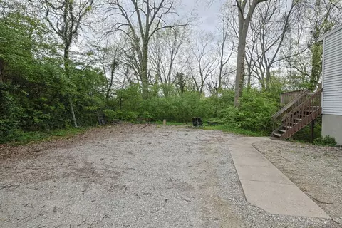 Exterior - 452 Riddle Rd, Cincinnati, OH 45220 photo 6 of 6