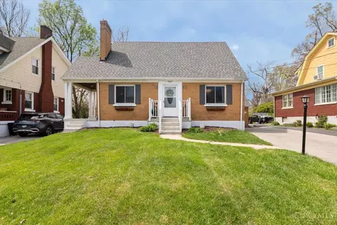 Exterior - 6607 Plainfield Rd, Silverton, OH 45236 photo 2 of 7