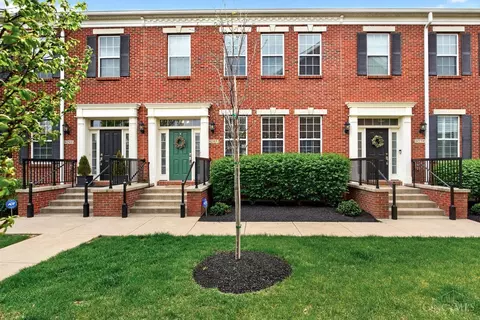 9285 Leland Ct, Mason, OH 45040