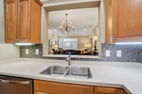 Kitchen - 8153 Trotters Chase, Cincinnati, OH 45249 photo 8 of 9