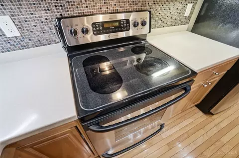 Kitchen - 8153 Trotters Chase, Cincinnati, OH 45249 photo 7 of 9