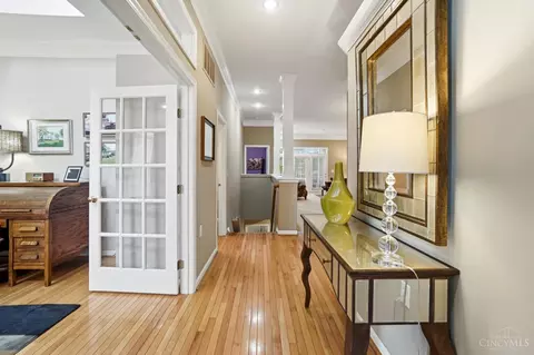 Entry Way - 8153 Trotters Chase, Cincinnati, OH 45249 photo 2 of 6