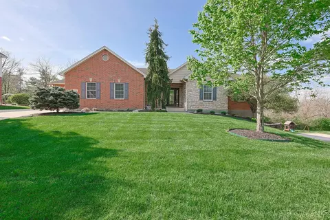 6377 Conifer Ln, Cincinnati, OH 45247