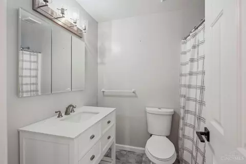 Bath - 3647 Galbraith Rd, Cincinnati, OH 45236 photo 3 of 4