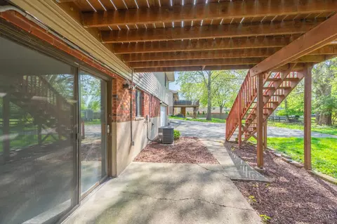 Exterior - 3647 Galbraith Rd, Cincinnati, OH 45236 photo 9 of 12