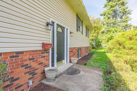 Exterior - 3647 Galbraith Rd, Cincinnati, OH 45236 photo 4 of 12