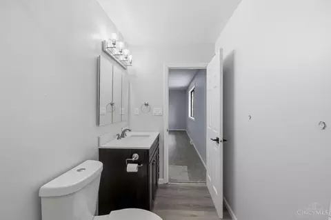 Bath - 3647 Galbraith Rd, Cincinnati, OH 45236 photo 2 of 4