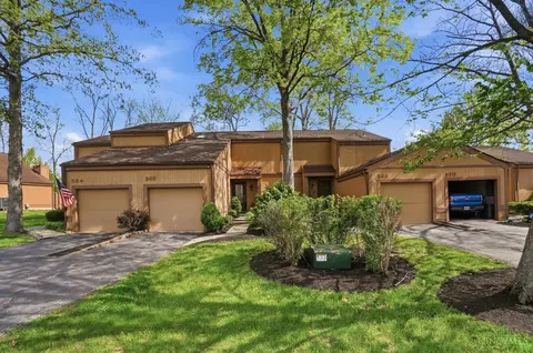 566 Maple Ln, Mason, OH 45040