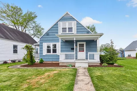 461 Deerfield Rd, Lebanon, OH 45036