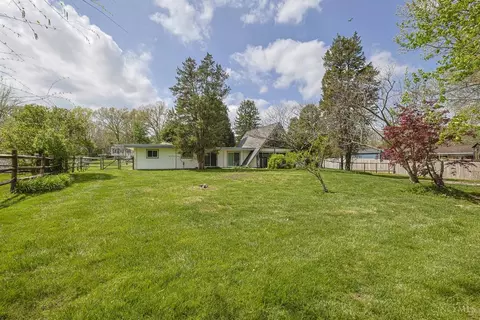 Exterior - 4160 Brookfield Dr, Cincinnati, OH 45245 photo 18 of 19