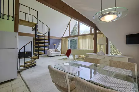 Dining - 4160 Brookfield Dr, Cincinnati, OH 45245 photo 3 of 3