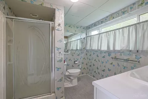 Bath - 4160 Brookfield Dr, Cincinnati, OH 45245 photo 1 of 2