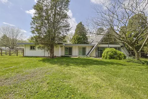 Exterior - 4160 Brookfield Dr, Cincinnati, OH 45245 photo 17 of 19
