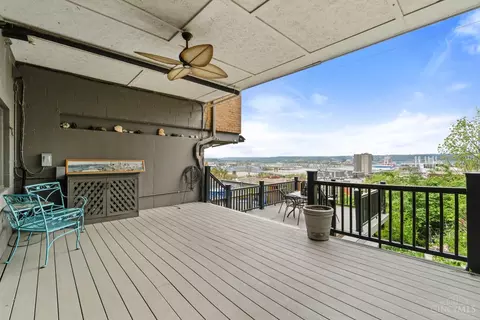Exterior - 899 Riverview Pl, Cincinnati, OH 45202 photo 1 of 3