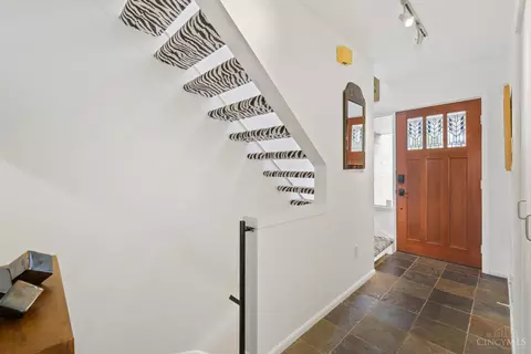 Entry Way - 899 Riverview Pl, Cincinnati, OH 45202 photo 1 of 1