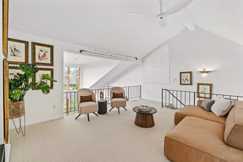 Living - 899 Riverview Pl, Cincinnati, OH 45202 photo 6 of 6