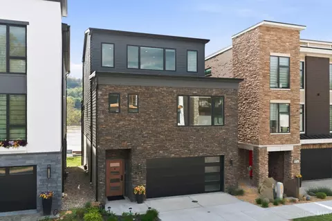 5765 Sanctuary Pl, Cincinnati, OH 45230