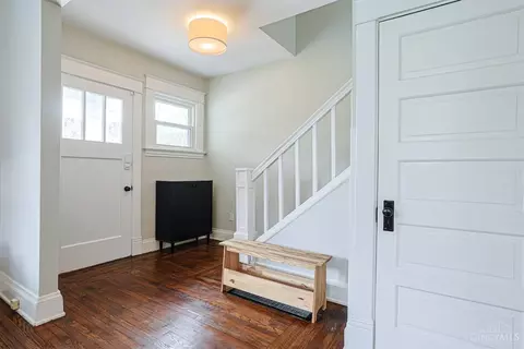 Entry Way - 4340 Normandy Ave, Cincinnati, OH 45227 photo 2 of 3