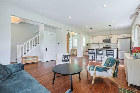 Living - 4340 Normandy Ave, Cincinnati, OH 45227 photo 4 of 5